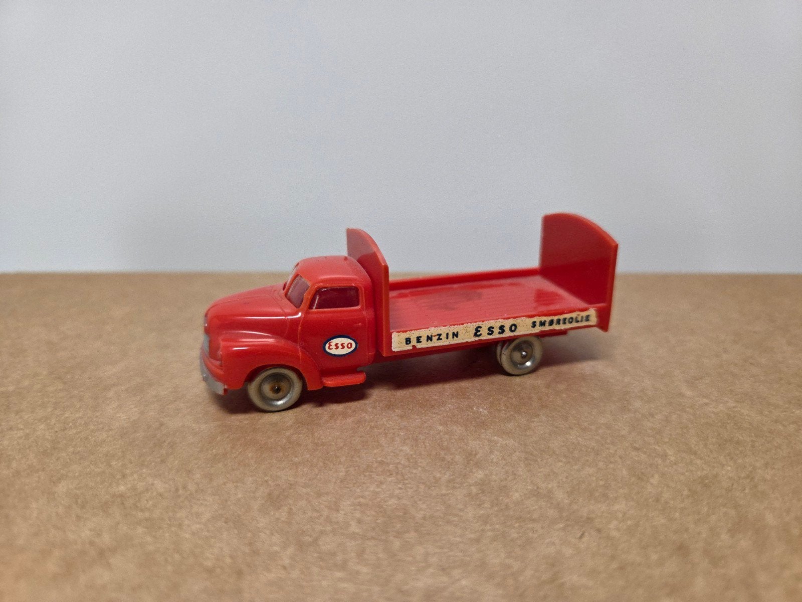 Lego Bedford Esso, Hobby en Vrije tijd, Modelauto's | 1:87, Ophalen of Verzenden, Zo goed als nieuw, Bus of Vrachtwagen
