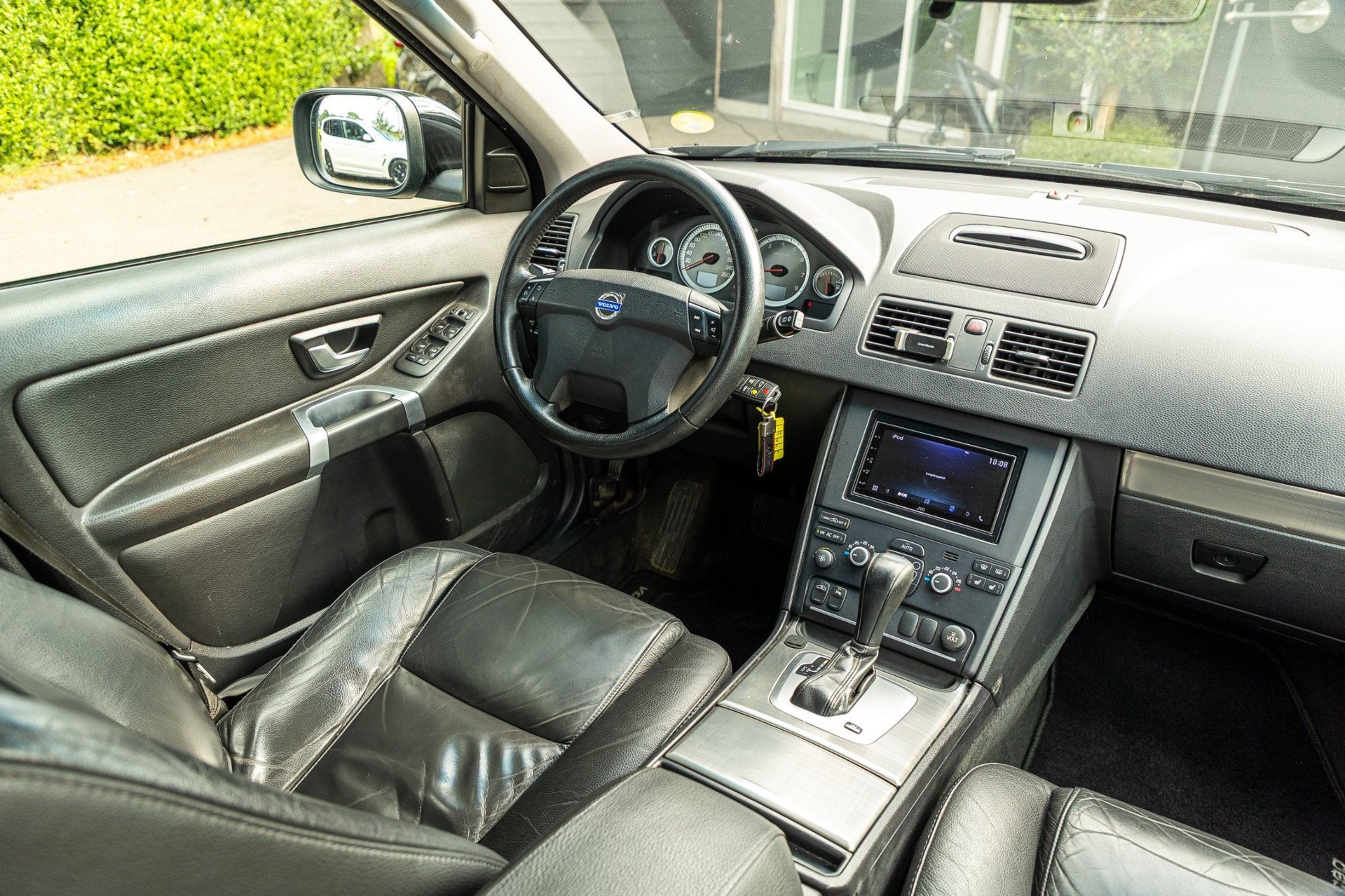 Volvo XC90 2.5 T5 Limited Edition NL Auto I NAP I Trekhaak I, Auto's, Volvo, Stoelverwarming, Gebruikt, Zwart, 7 stoelen