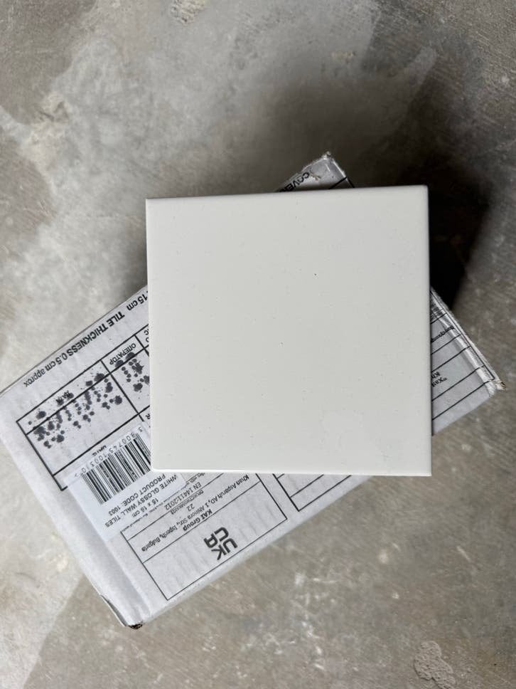 Witte wandtegels 15x15 cm (77 stuks) voor badkamer/keuken/wc, Ophalen, Nieuw, Minder dan 20 cm, Minder dan 5 m²