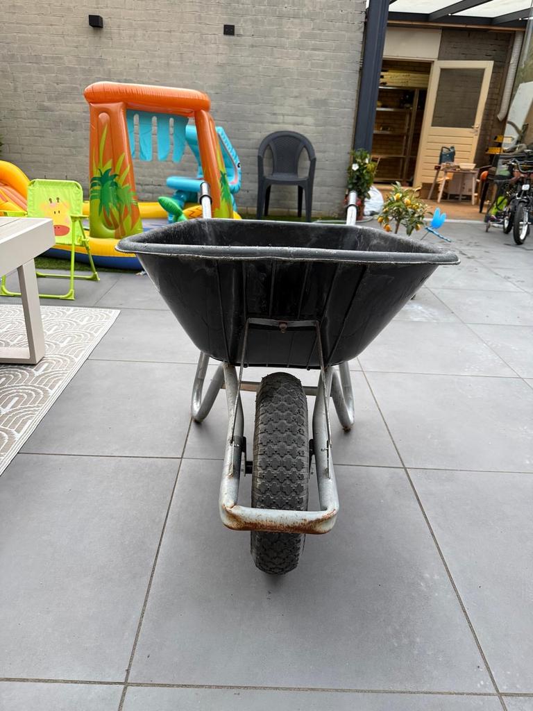 Stevige kruiwagen voor tuin en bouw, Ophalen, Gebruikt, Handmatig, Tweewielig