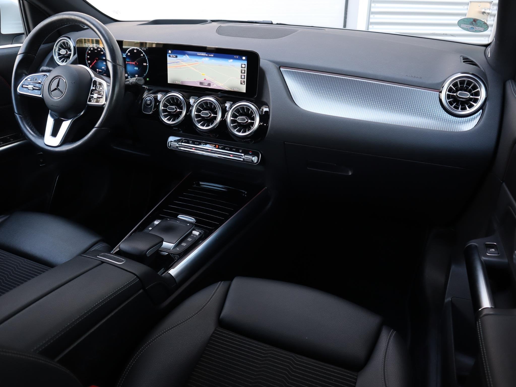 Mercedes-Benz EQA 250 Business Solution Luxury 67 kWh l Stoe, Stof, Gebruikt, 190 pk, 435 min