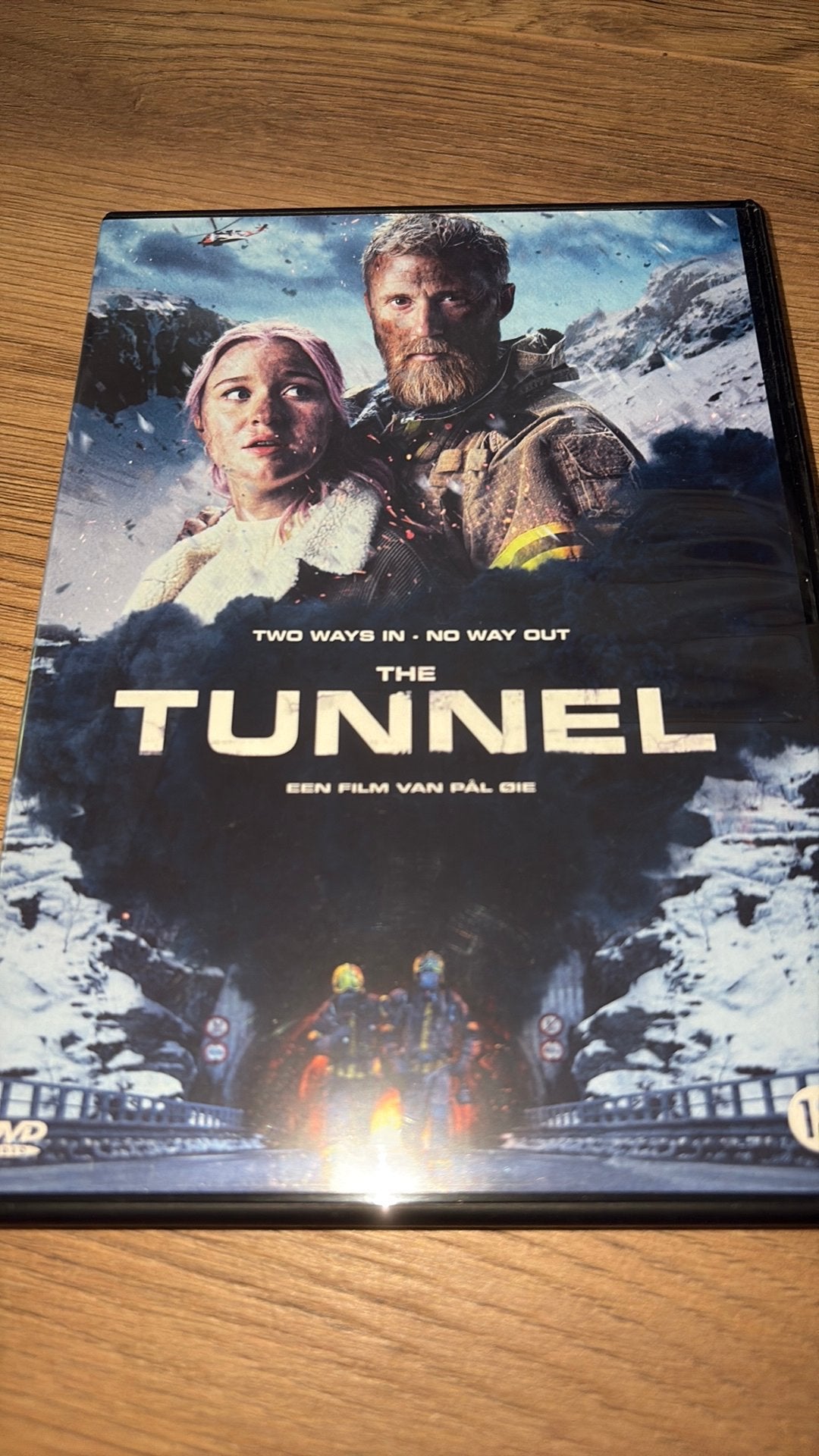The Tunnel / Tunnelen uit 2019 met Thorbjorn Harr op dvd., Vanaf 16 jaar, Ophalen of Verzenden, Zo goed als nieuw, Actiethriller