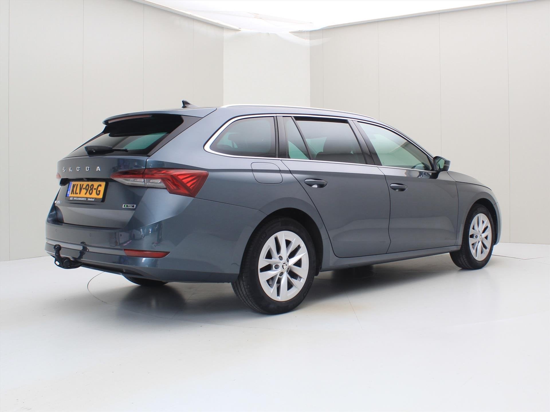 Skoda Octavia Combi 1.0 e-TSI 110PK DSG7 Style [ TREKHAAK+AC, Automaat, Stof, Gebruikt, 1253 kg