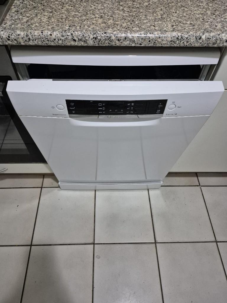 Bosch Series 4 Silence Plus Dishwasher – Very good condition, Ophalen, Minder dan 85 cm, 60 cm of meer, Zo goed als nieuw