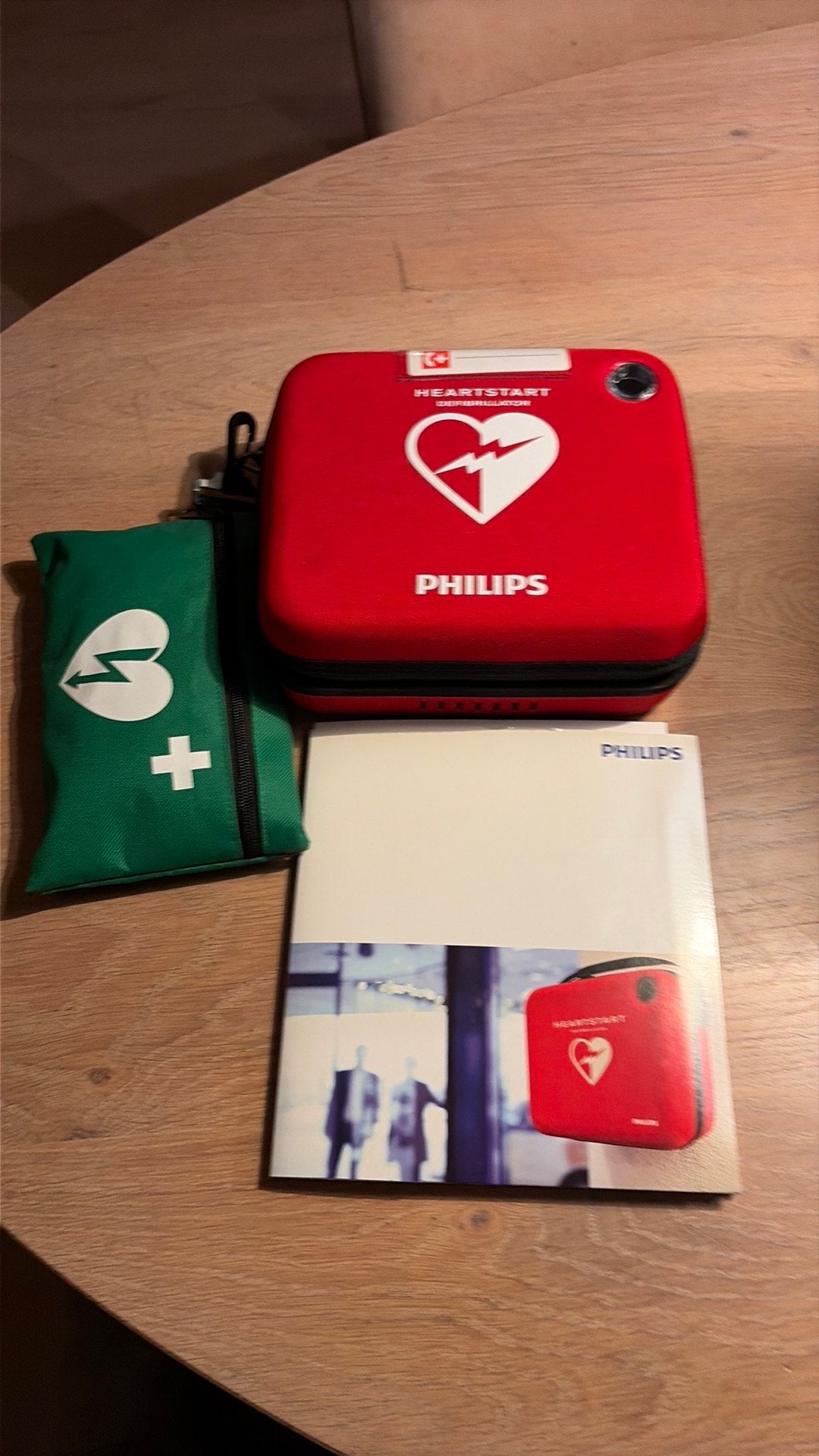 AED defibrillator philips, Ophalen of Verzenden, Zo goed als nieuw