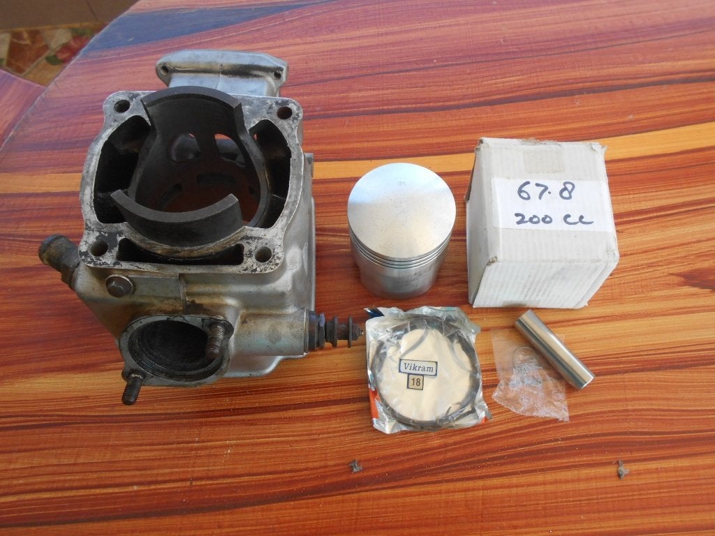 Honda MTX200R/MD07 Cilinder + Nieuwe Zuiger voor  100 Euro, Ophalen of Verzenden