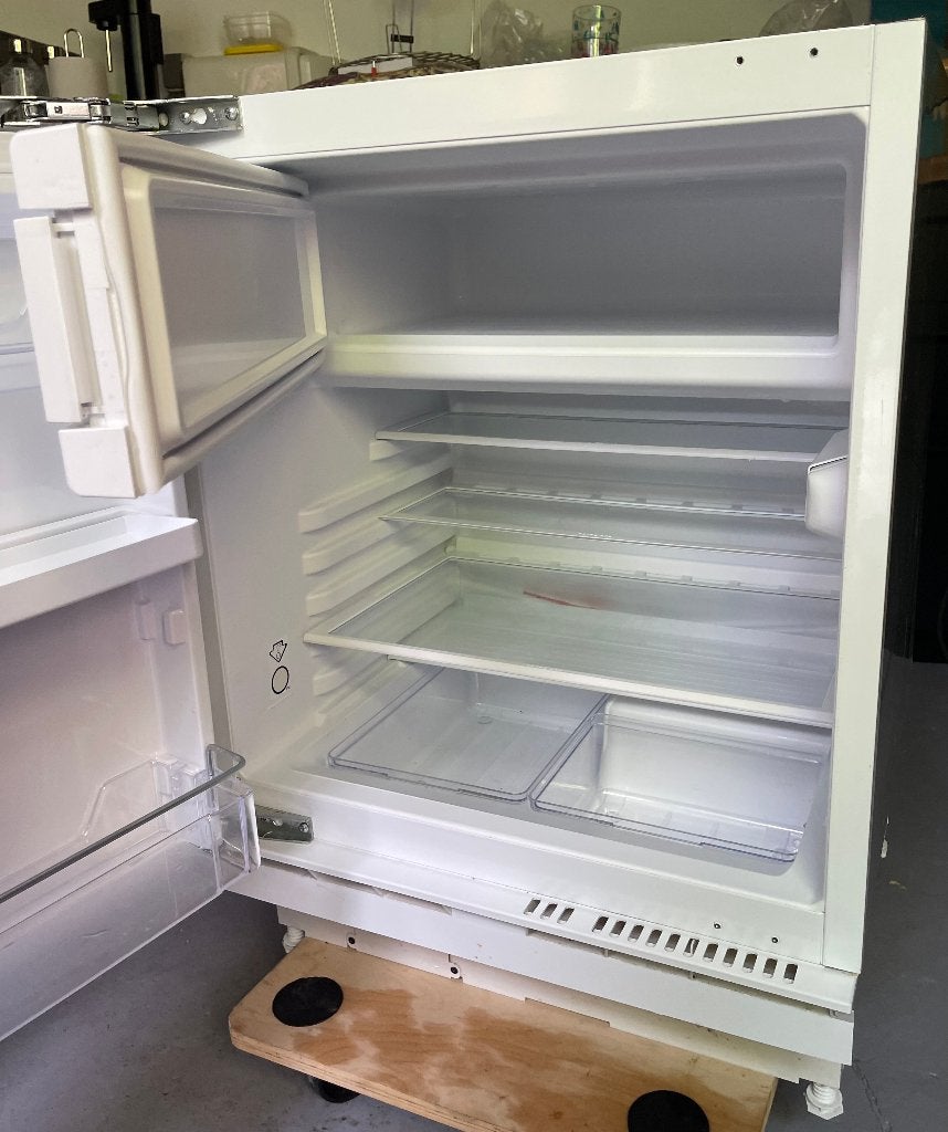 Koelkast Huttra (Ikea), 100 tot 150 liter, Met aparte vriezer, Zo goed als nieuw, 45 tot 60 cm