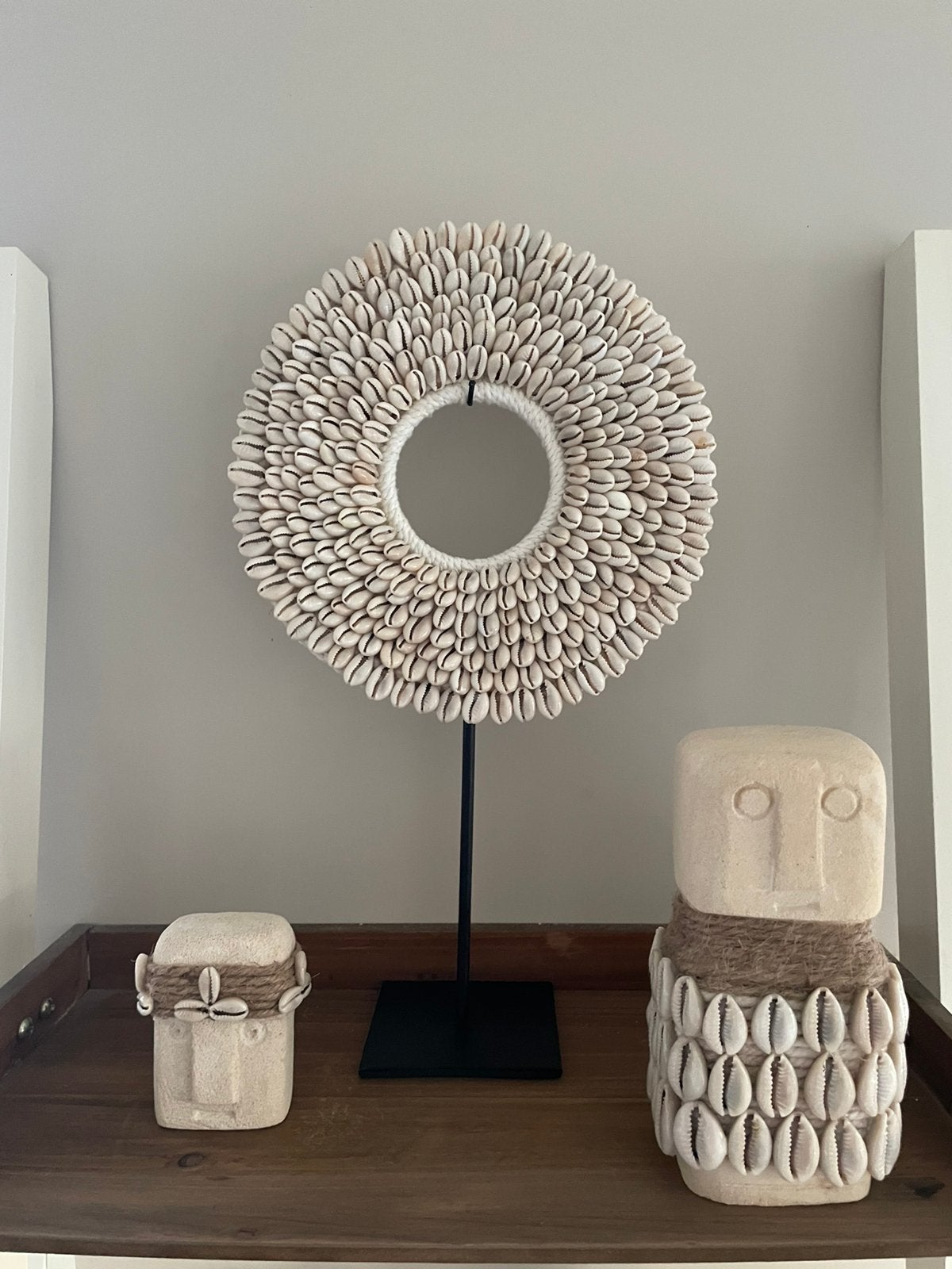 Nieuw kauri schelpen ornament op standaard, Huis en Inrichting, Ophalen of Verzenden, Nieuw