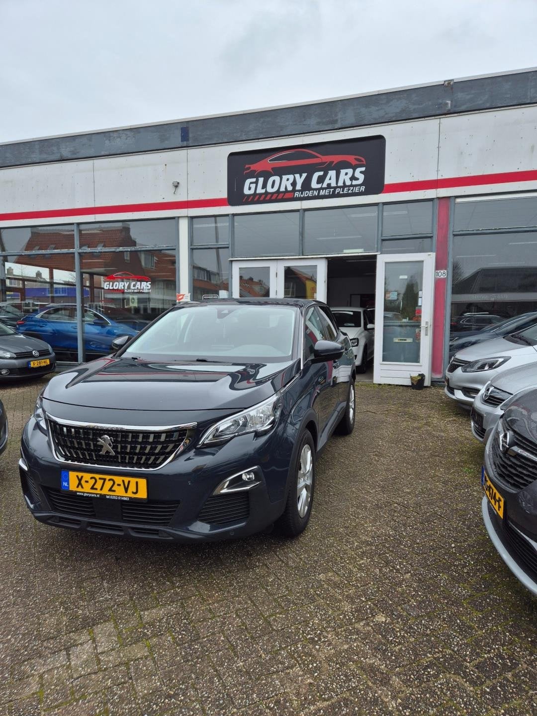 Peugeot 3008 1.2 PureTech Allure, Stof, Gebruikt, Blauw, Bedrijf