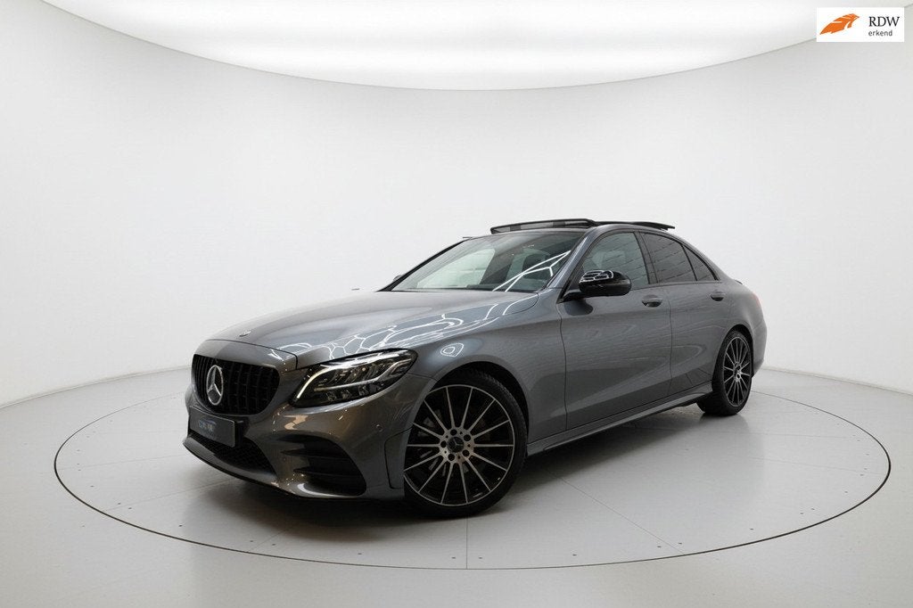 Mercedes-Benz C-klasse 200 AMG PANO NIGHT 360 LEER WIDESCR, Auto's, Automaat, 4 cilinders, Leder, 184 pk