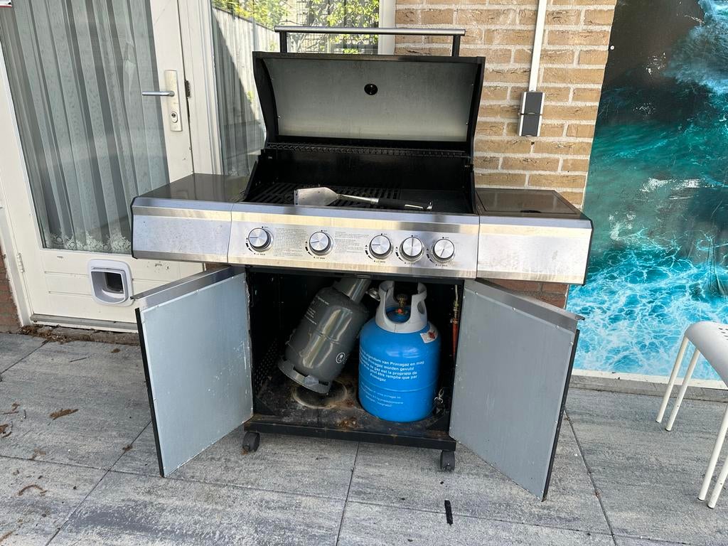 Gasbarbecue met 4 branders en zijbrander, Ophalen of Verzenden, Gebruikt