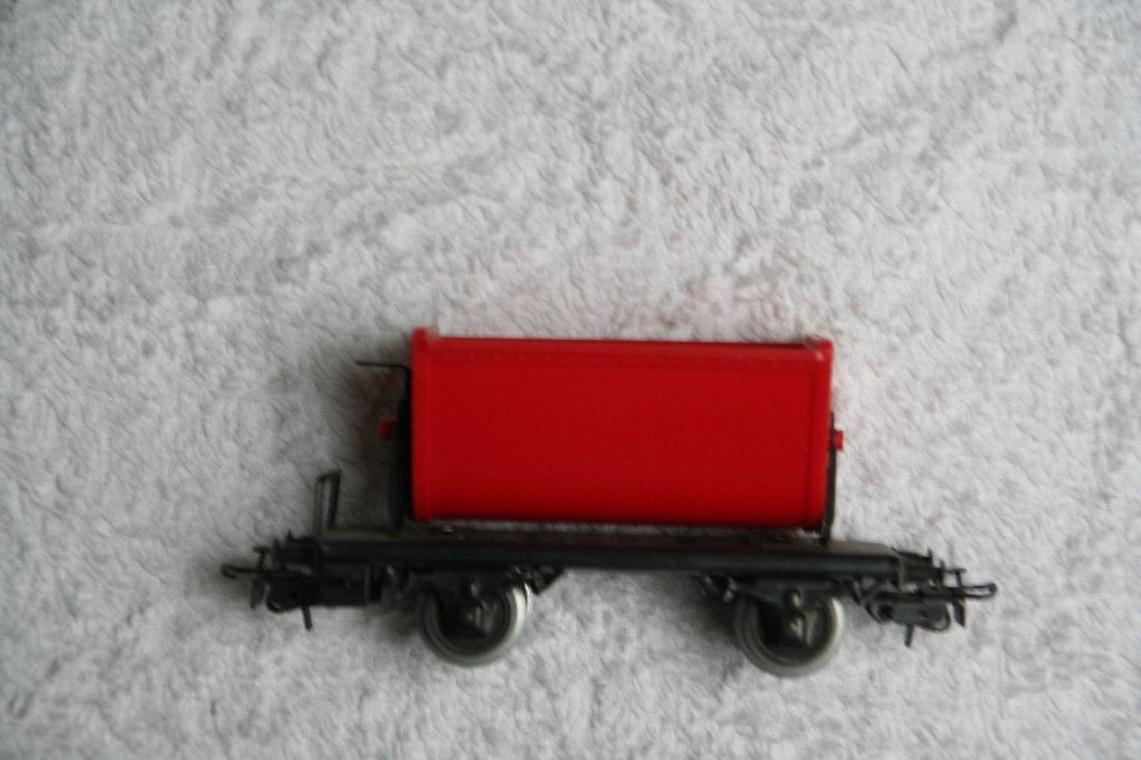 Märklin HO 4513 H0 Kiepwagen in het rood (6.8), Hobby en Vrije tijd, Modeltreinen | H0, Wisselstroom, Gebruikt, Wagon, Ophalen of Verzenden