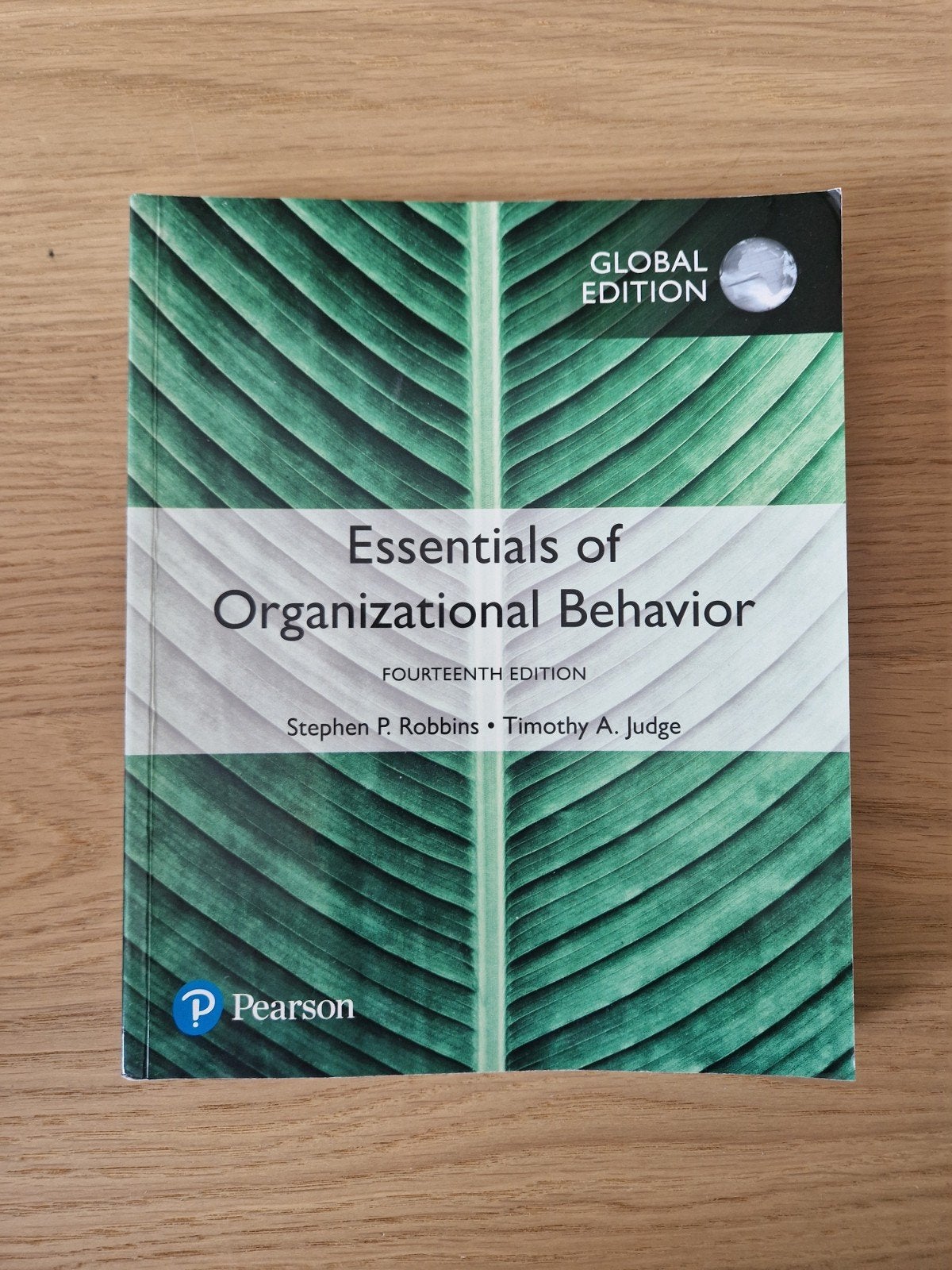 Essentials of Organizational Behavior 14e editie, Stephen P. Robbins; Timothy A. Judge, Ophalen of Verzenden, Beta, WO