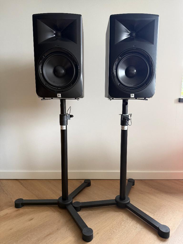 JBL LSR308 studiomonitoren - complete set, Ophalen, JBL, Zo goed als nieuw, 60 tot 120 watt