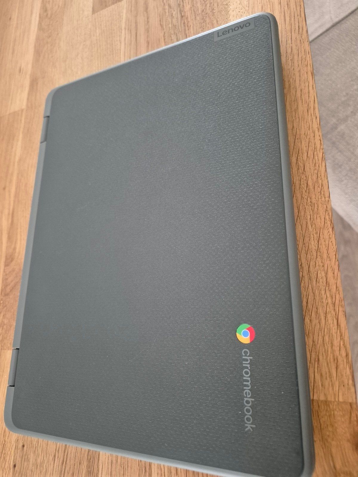 Lenovo Chromebook met touchscreen, pen, oplader en hoesje, 4 GB of minder, 64 GB, Touchscreen, Ophalen of Verzenden