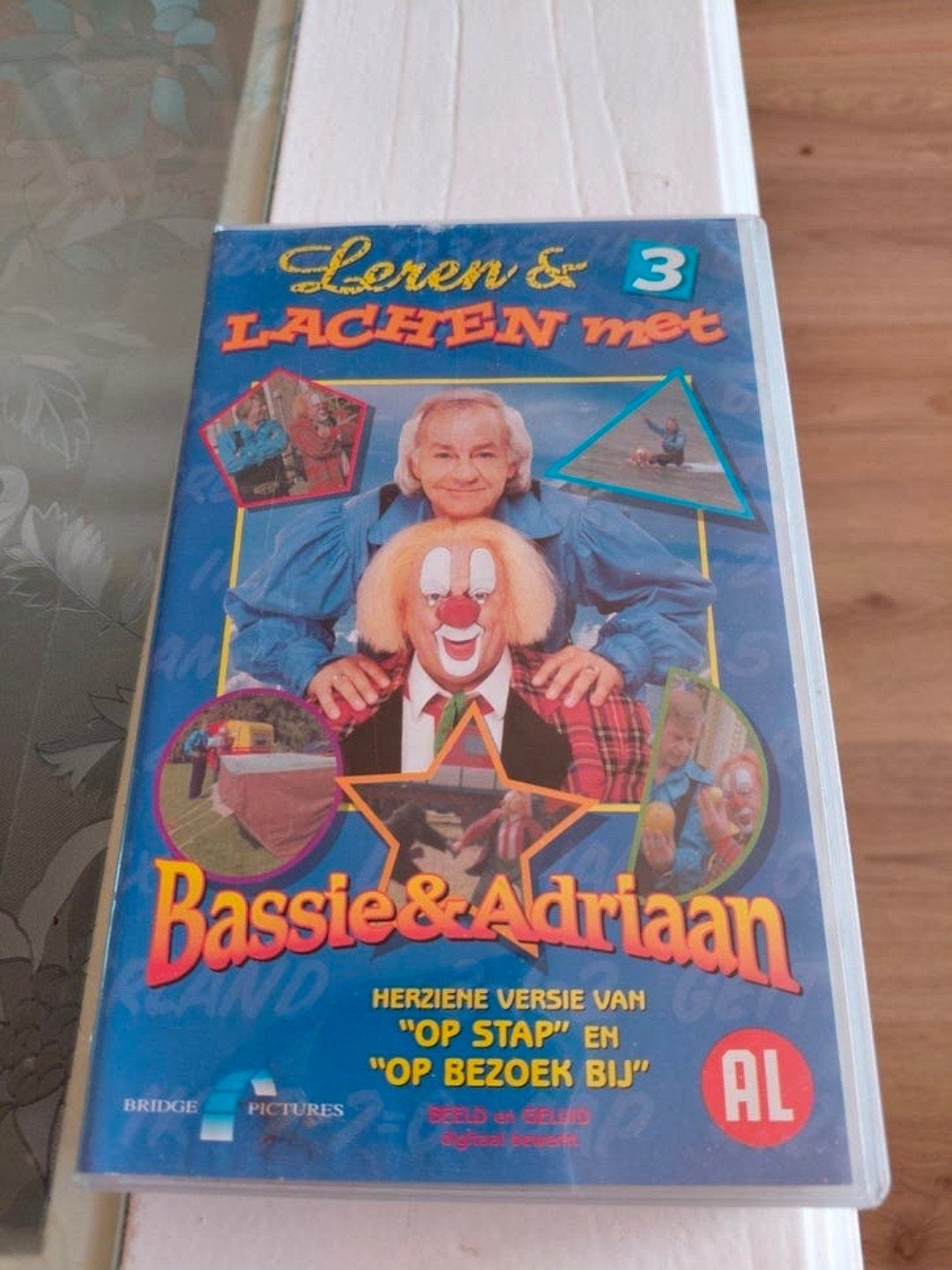 Leren & Lachen met Bassie en Adriaan deel 3 videoband., Cd's en Dvd's, VHS | Kinderen en Jeugd, Gebruikt, Serie, VHS, Ophalen of Verzenden
