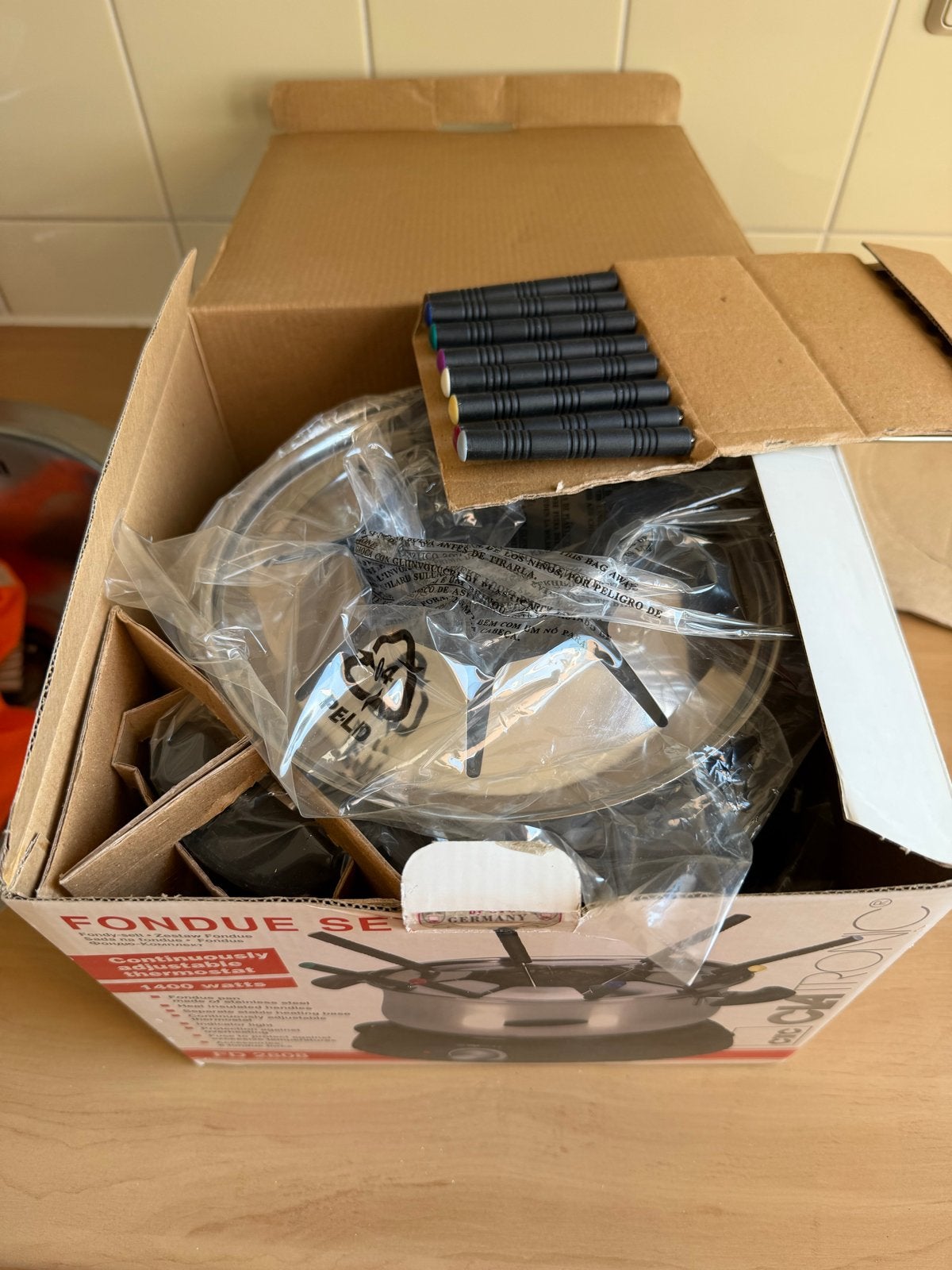Catronic Fondue Set FD 2808 - Elektrisch, 1400 Watt, Ophalen of Verzenden, Nieuw, Elektrisch, Fondueset