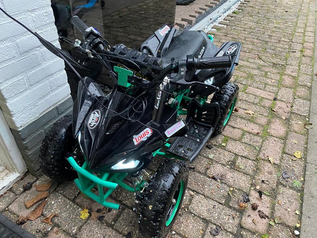 Te koop Elektrisch kinder quad, Ophalen of Verzenden, Gebruikt, Schijfrem, Overige typen