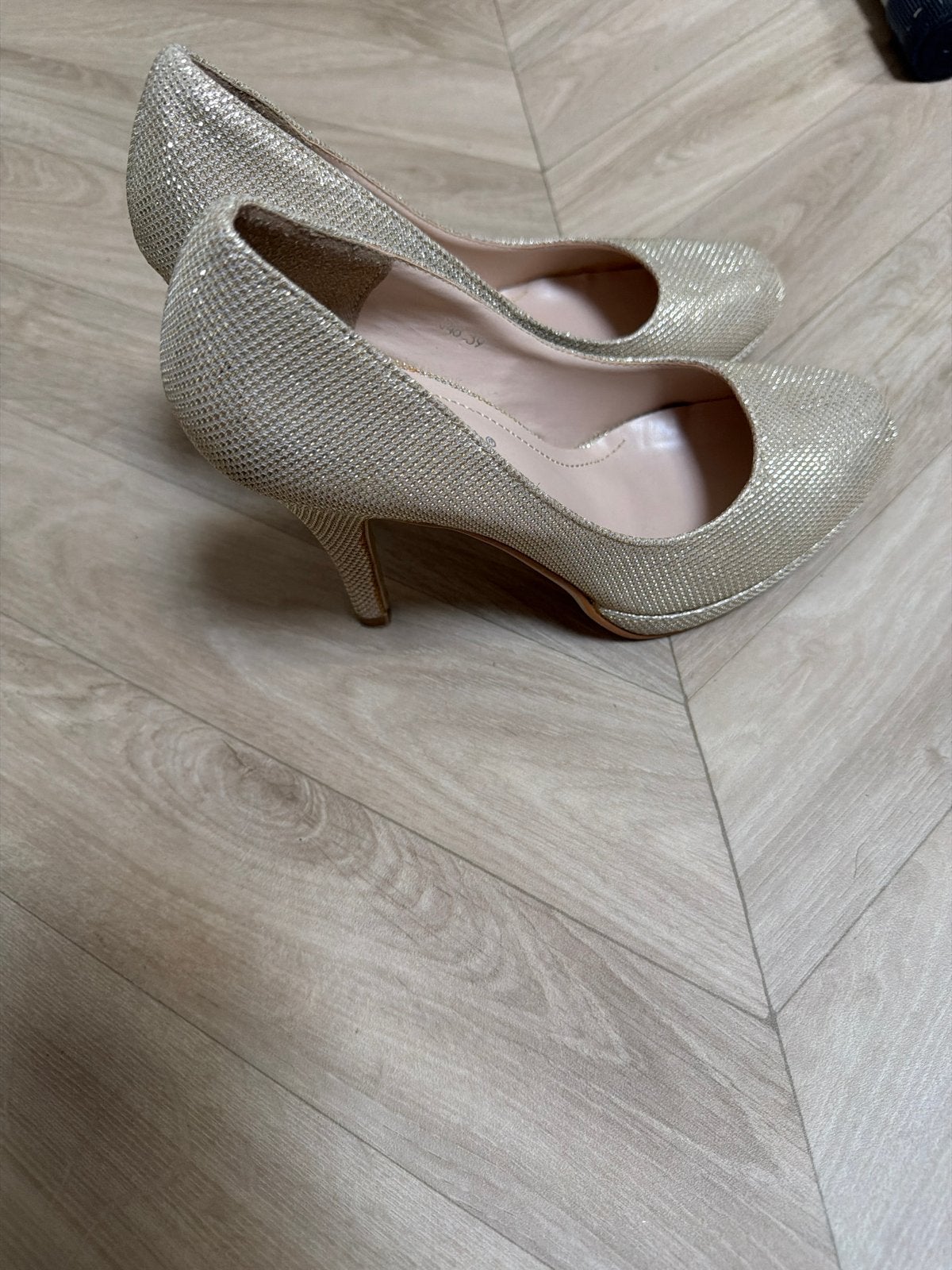 Gouden glitter pumps - Maat 39, Ophalen of Verzenden, Zo goed als nieuw, Overige kleuren, Pumps