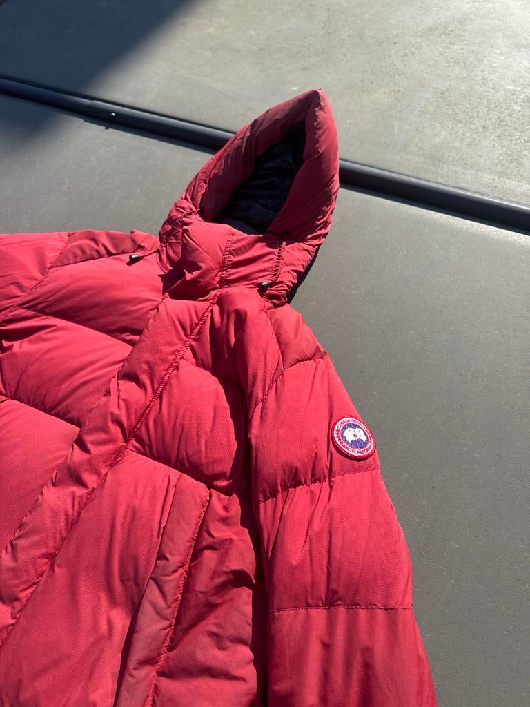 Rode Canada Goose Winterjas, Ophalen of Verzenden, Zo goed als nieuw, Overige maten, Rood