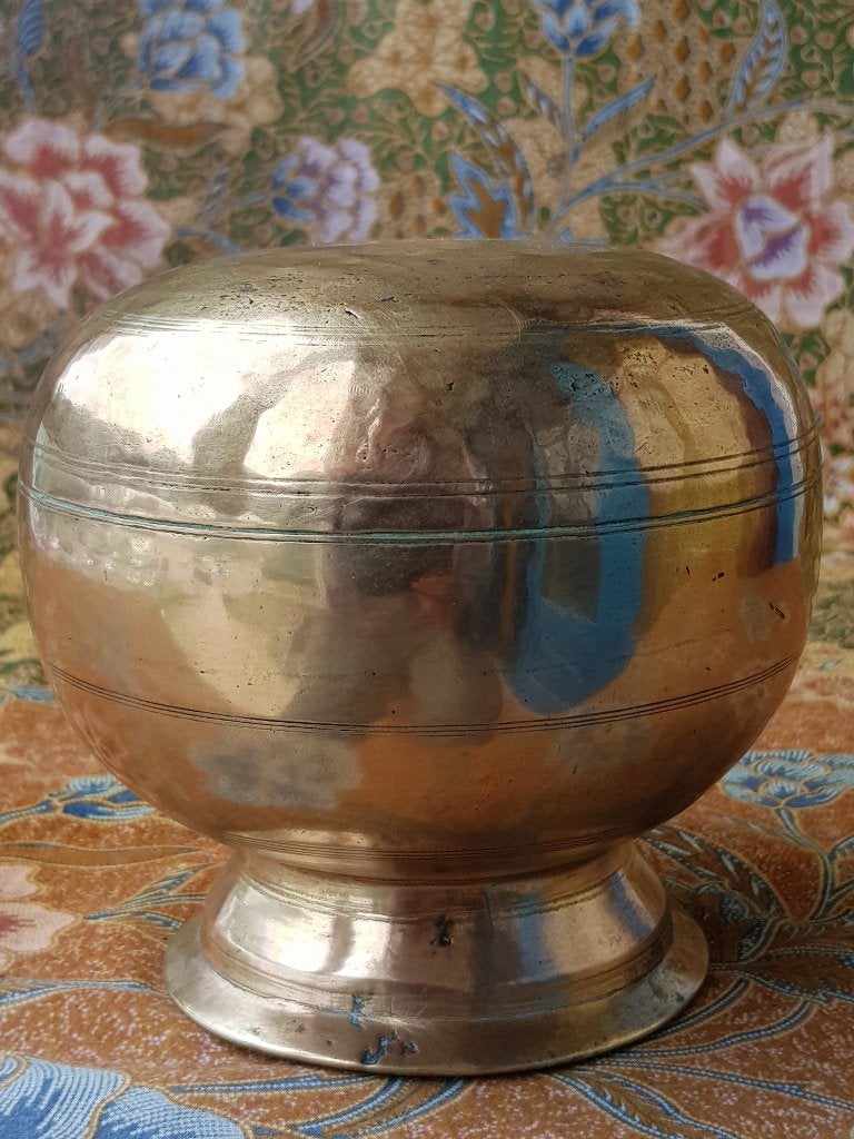 Mooie antieke Oosterse kookpot van brons 14,3 cm. 18de eeuw., Ophalen of Verzenden, Handgemaakt, Brons
