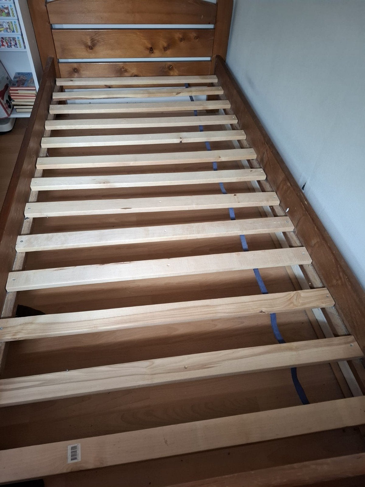 Bed voor matrasmaat van 90x200cm. Met lattenbodem., Huis en Inrichting, Gebruikt, 90 cm, Eenpersoons, Ophalen of Verzenden