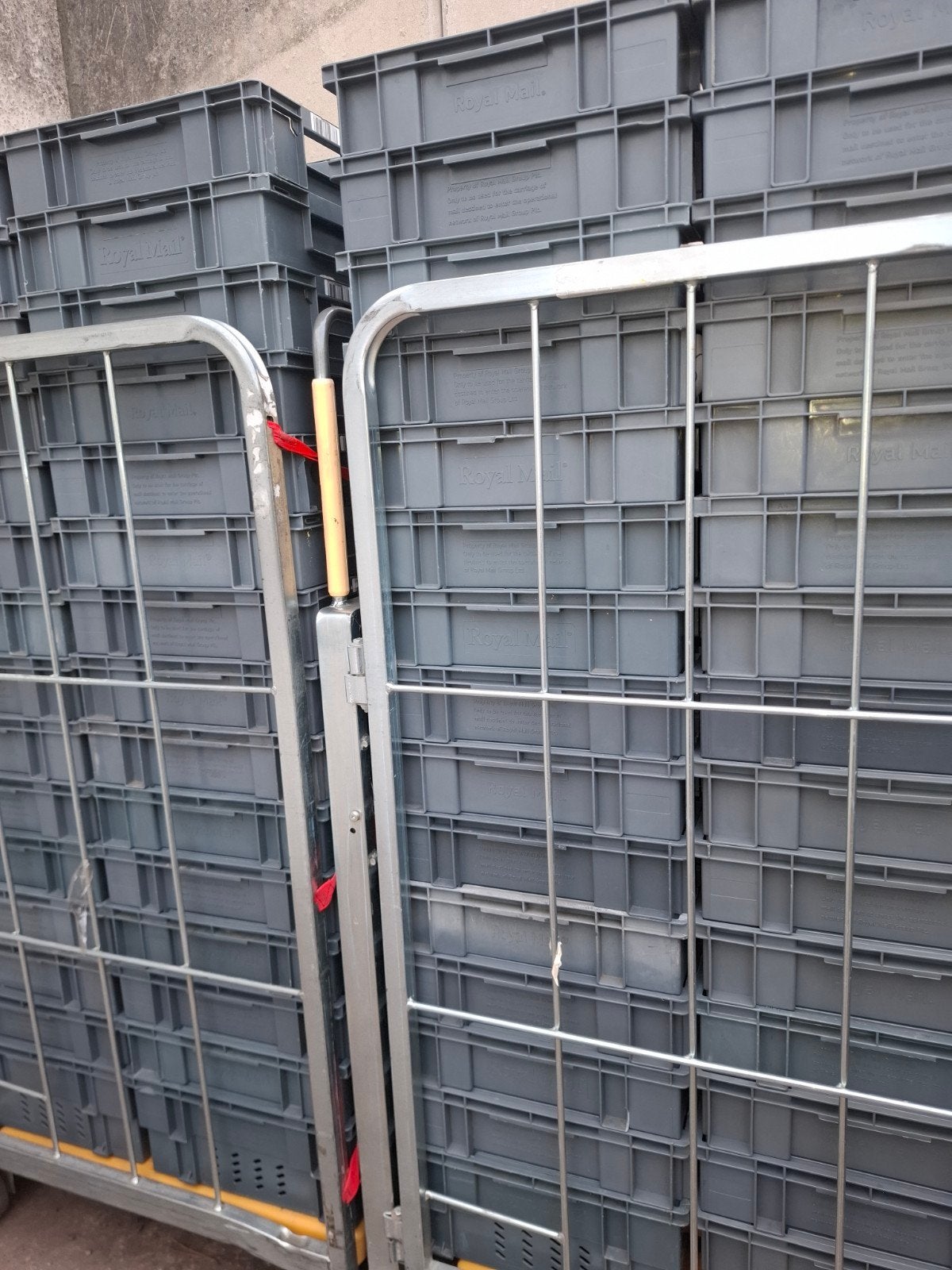 Nestbare en Stapelbare Royal Mail Kratten, Ophalen, Gebruikt, ., Minder dan 35 cm
