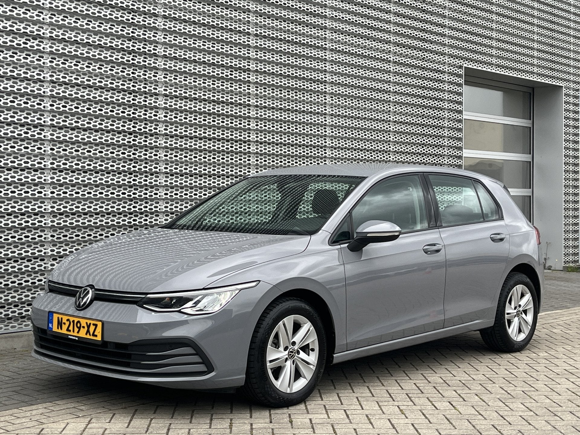 Volkswagen Golf 1.5 TSI Life / App connect / Parkeersensoren, Voorwielaandrijving, 12 maanden, Stof, 4 cilinders