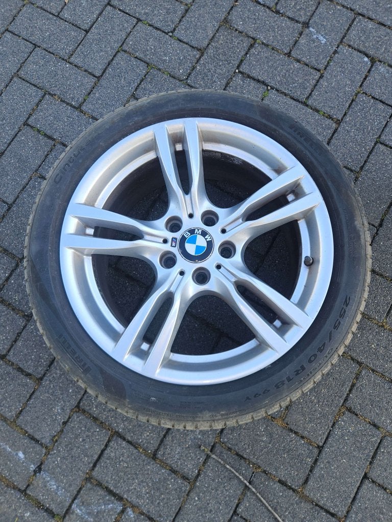 2 BMW VELGEN MET ZOMERBANDEN 3 SERIE, ZIE OMSCHRIJVING, Niet ingevuld, 18 inch, Gebruikt, 255 mm
