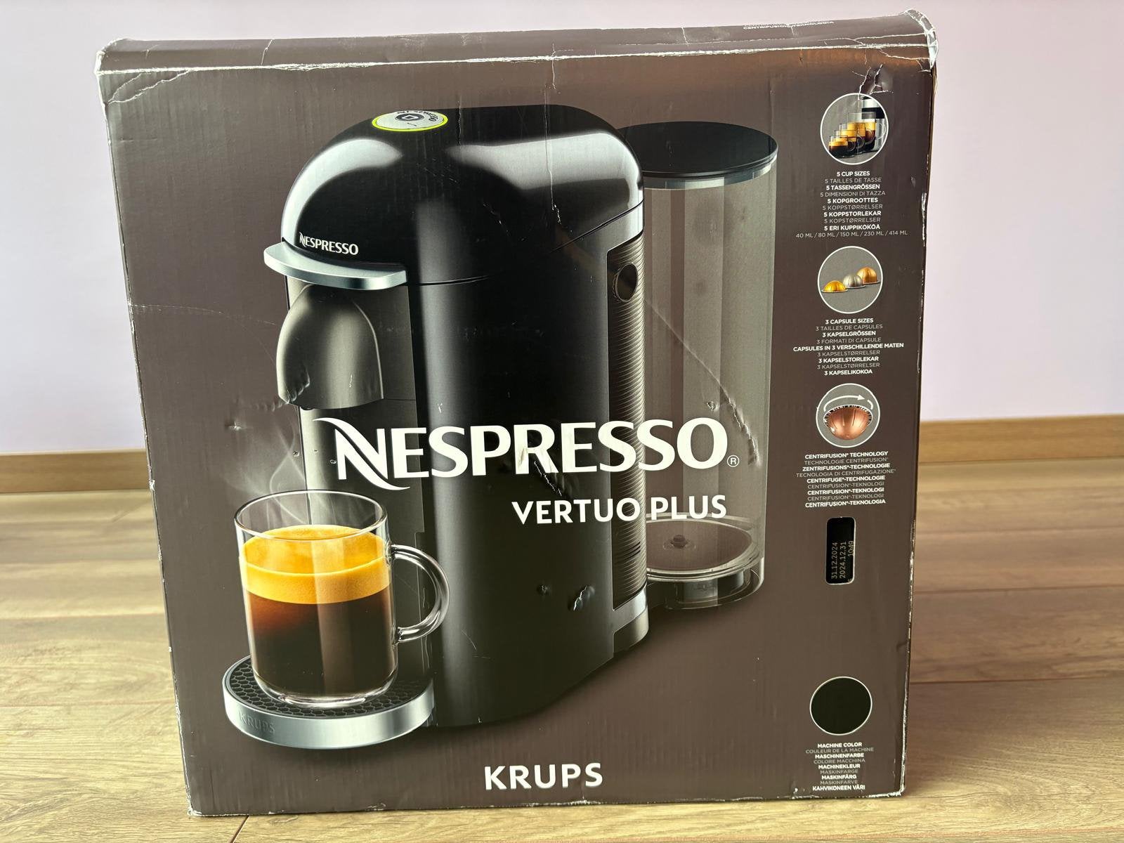 Nespresso apparaat Krups Vertuo Plus nieuw in doos + 12 cups, Witgoed en Apparatuur, Koffiezetapparaten, Ophalen, Nieuw, Koffiepads en cups