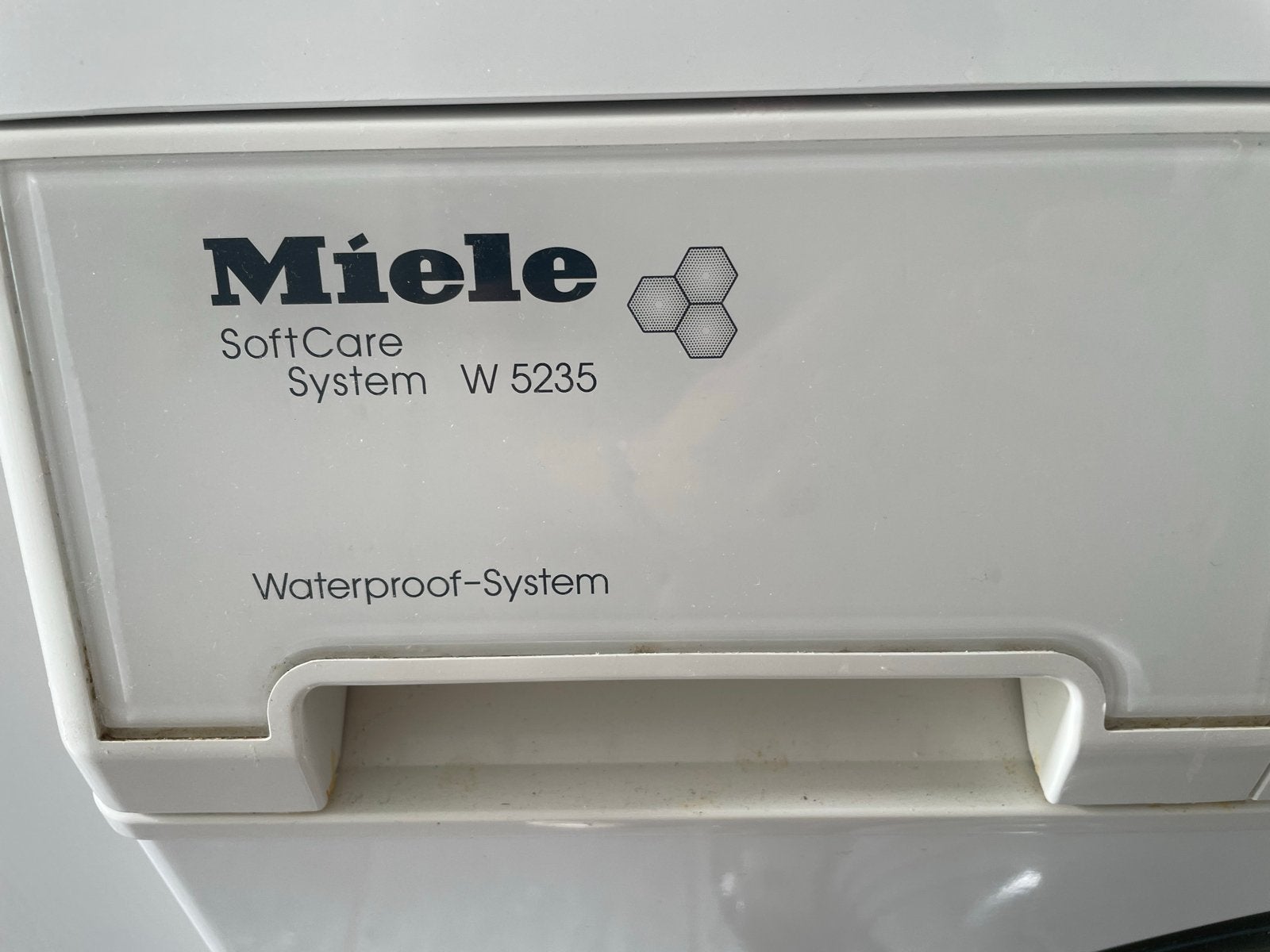 Miele W5235 WPS SoftCare Wasmachine - 1350 toeren, Witgoed en Apparatuur, Ophalen, Gebruikt, 1200 tot 1600 toeren, Voorlader