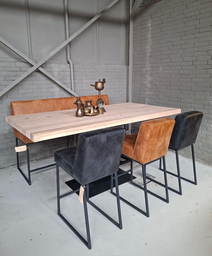 Lara barbank en 3 barkrukken eenmalig afhaalprijs €1599,-, Huis en Inrichting, Ophalen, 5 krukken of meer, 60 tot 90 cm, Nieuw