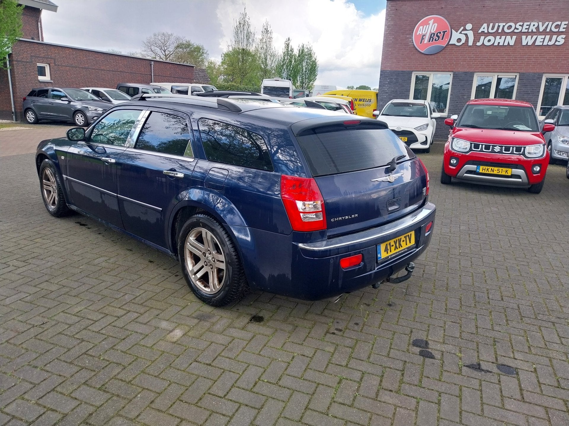 Chrysler 300C Touring 5.7 V8 HEMI (LET OP: TIK IN DE MOTOR), Auto's, Chrysler, Automaat, Gebruikt, 5654 cc, Blauw