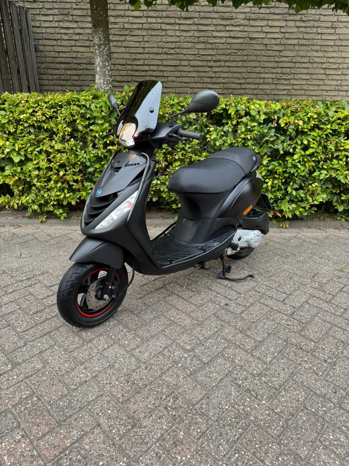 Zip SP I-Get Piaggio 4T 50cc 2020 brommer schade vrij, Fietsen en Brommers, Scooters | Piaggio, Maximaal 45 km/u, Zip, Nieuw, Ophalen of Verzenden