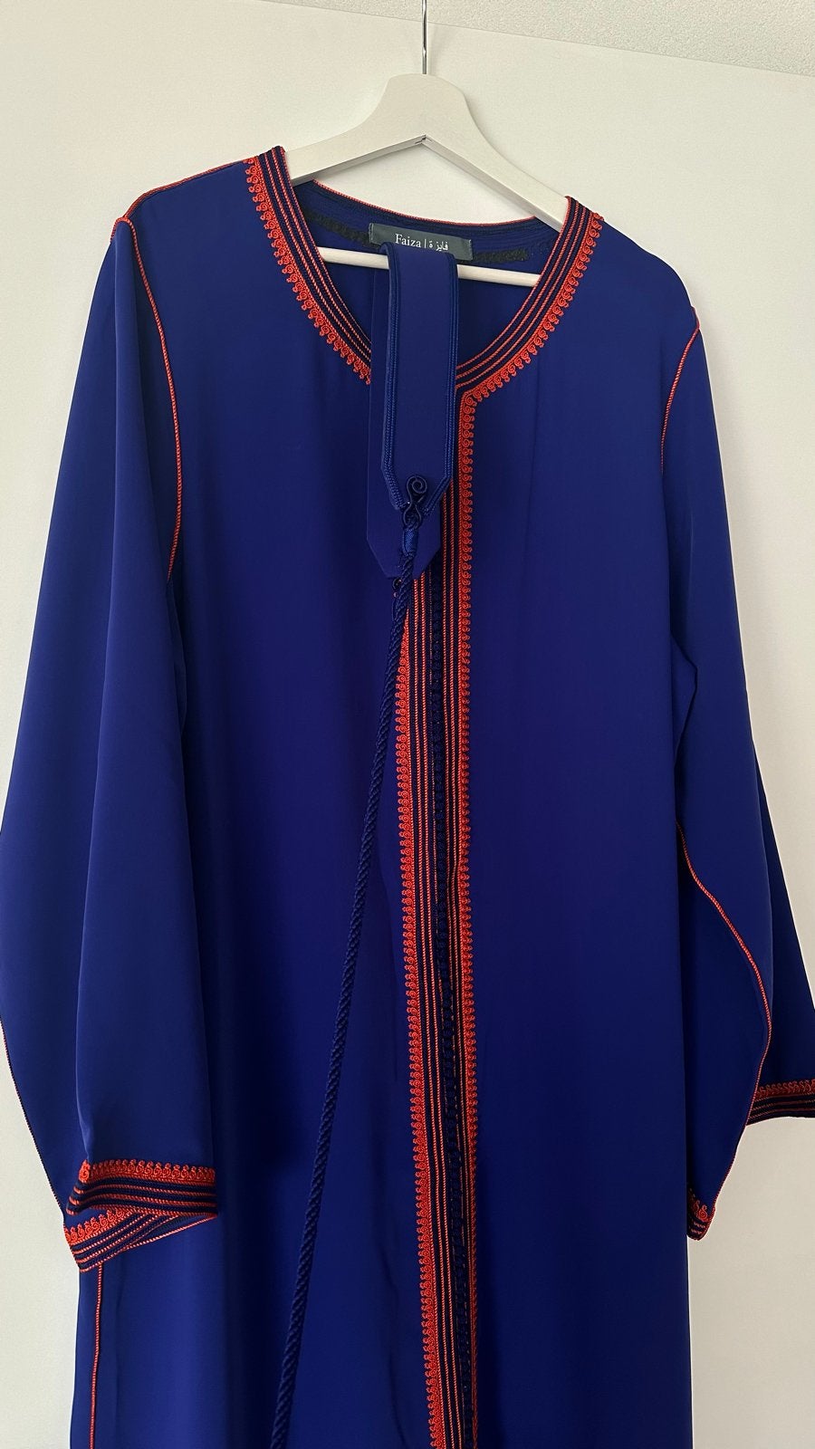 kobaltblauwe kaftan met oranje borduursels, Ophalen of Verzenden, Zo goed als nieuw