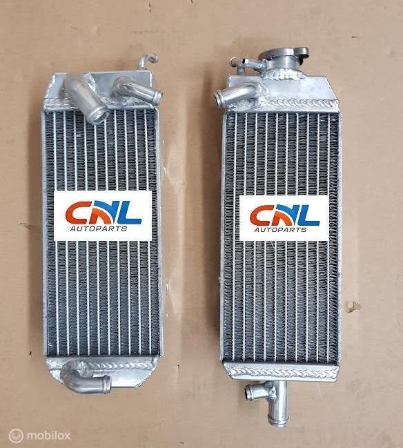 Radiateur SUZUKI RM125T RM125V RM 125 T/V MODEL 1996-1997, Nieuw, Ophalen of Verzenden