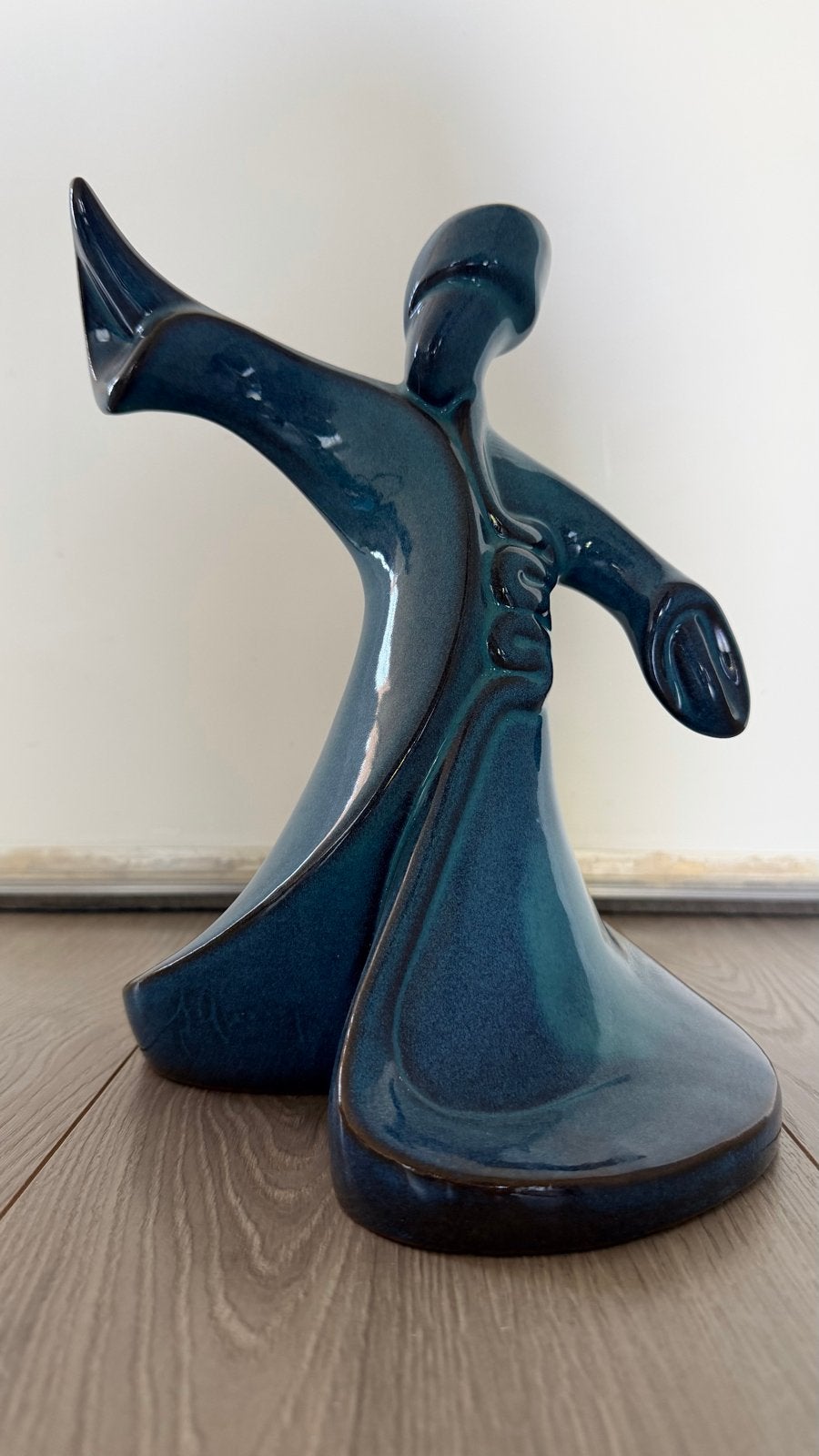Abstracte blauwe sculptuur van keramiek, Ophalen of Verzenden, 20 - 50 cm, Steen of Keramiek, Beeld