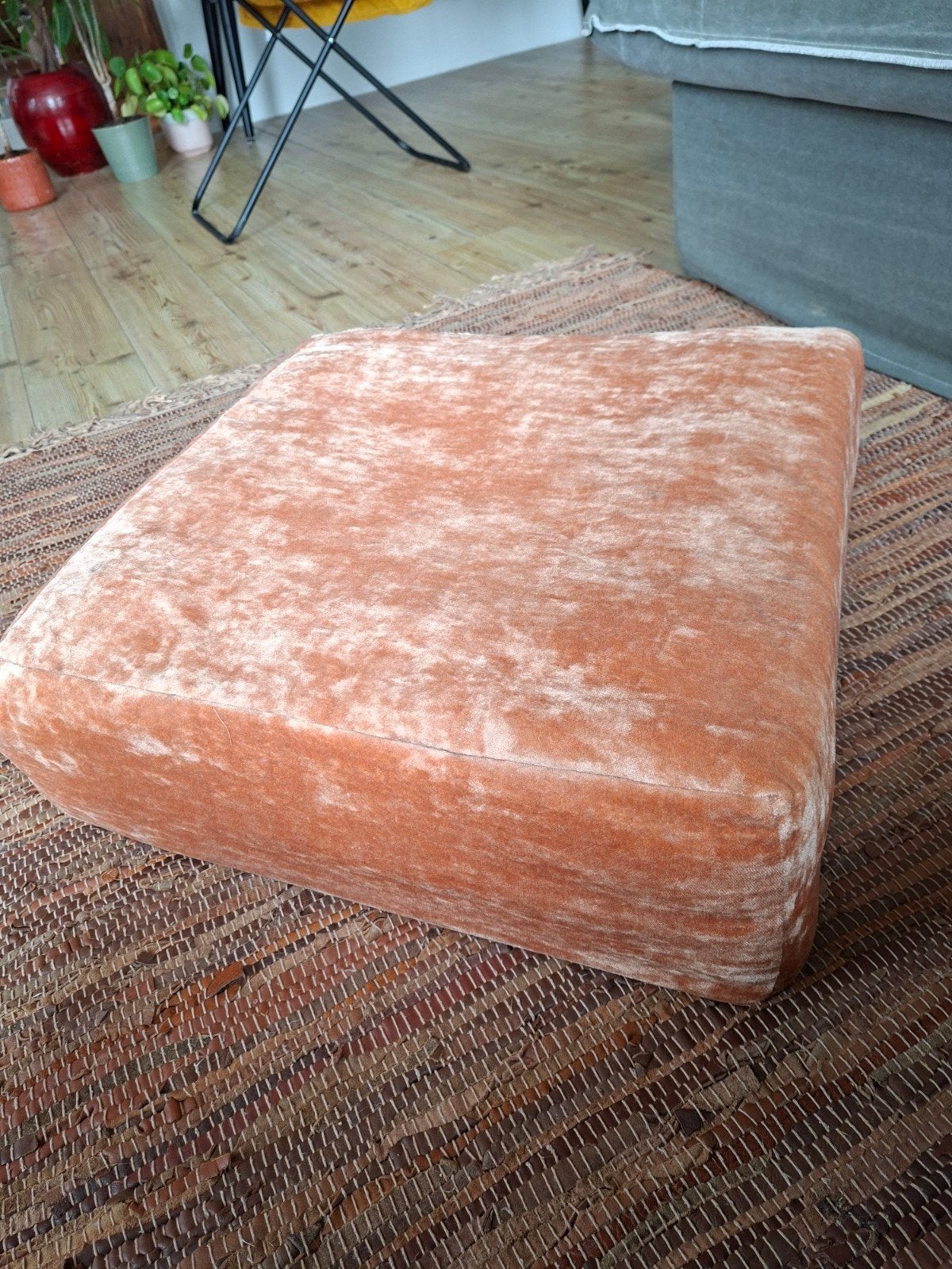 Poef van oranje velours stof, Ophalen, Gebruikt, Hippie boho, Stof