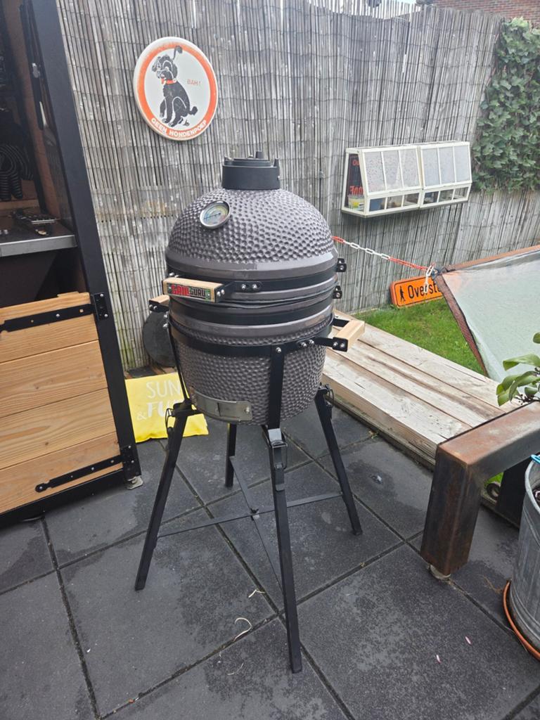 Grill guru Compact, Tuin en Terras, Houtskoolbarbecues, Ophalen of Verzenden