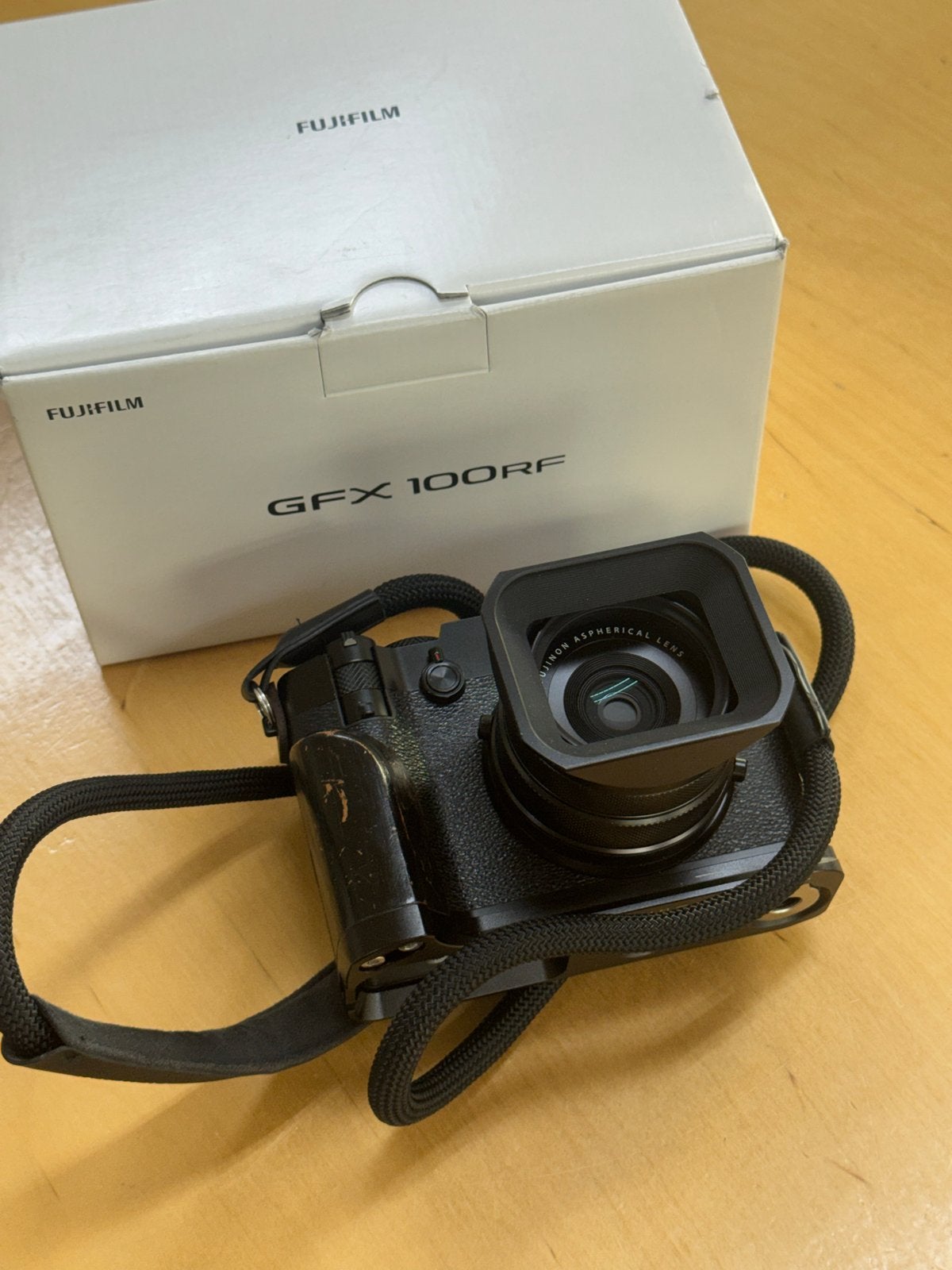 Fujifilm GFX 100RF Medium Formaat Camera, Ophalen, Kantelbaar/draaibaar scherm, Zo goed als nieuw, Fujifilm