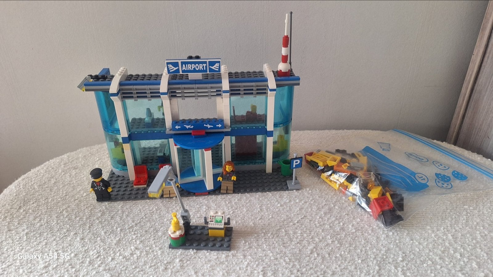LEGO City Vliegveld 3182 -, Kinderen en Baby's, Ophalen of Verzenden, Zo goed als nieuw, Overige merken