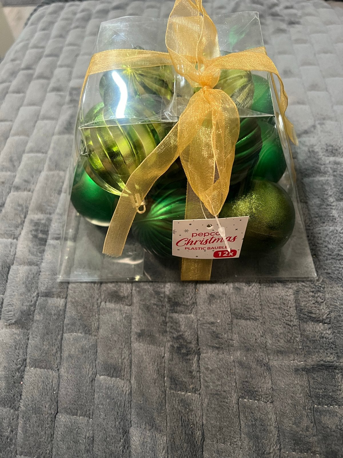 NIEUW, (geschenk)set met 12 groene kerstballen (onbreekbaar), Diversen, Ophalen of Verzenden, Nieuw