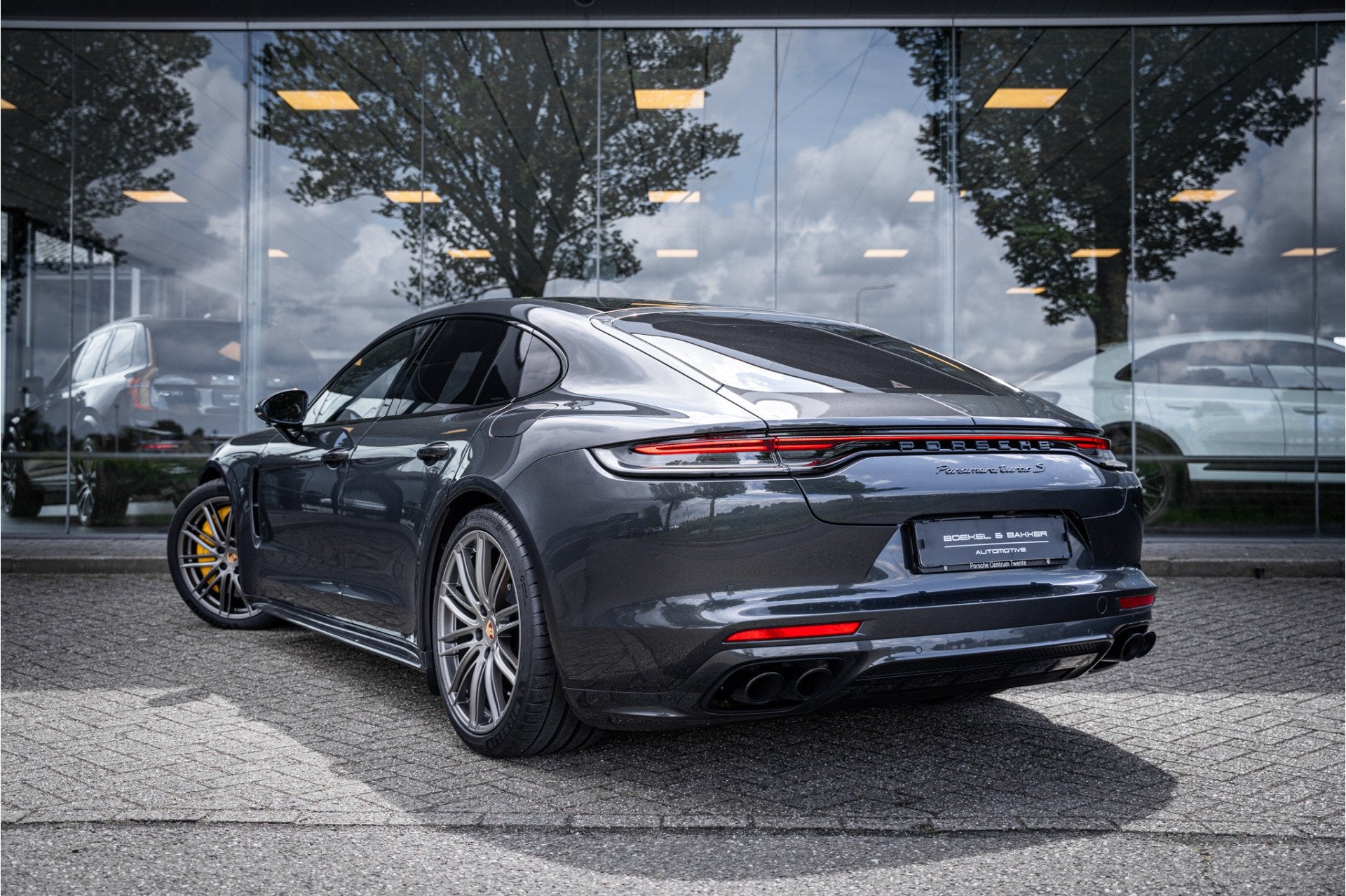 Porsche Panamera 4.0 Turbo S E-Hybrid (700pk) * PCCB * Burme, Automaat, Gebruikt, 4 stoelen, 2325 kg