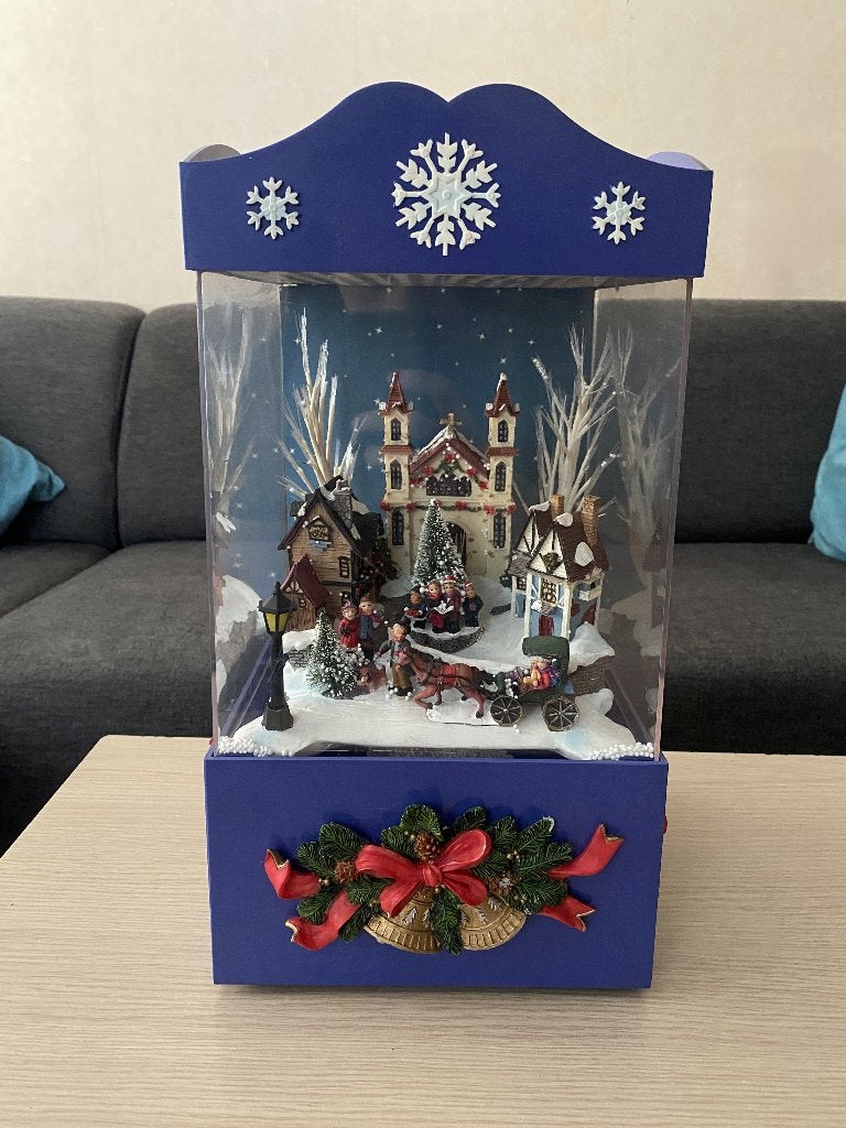 Muzikaal Kerstdorptafereel met verlichting & sneeuw, Diversen, Ophalen of Verzenden, Zo goed als nieuw