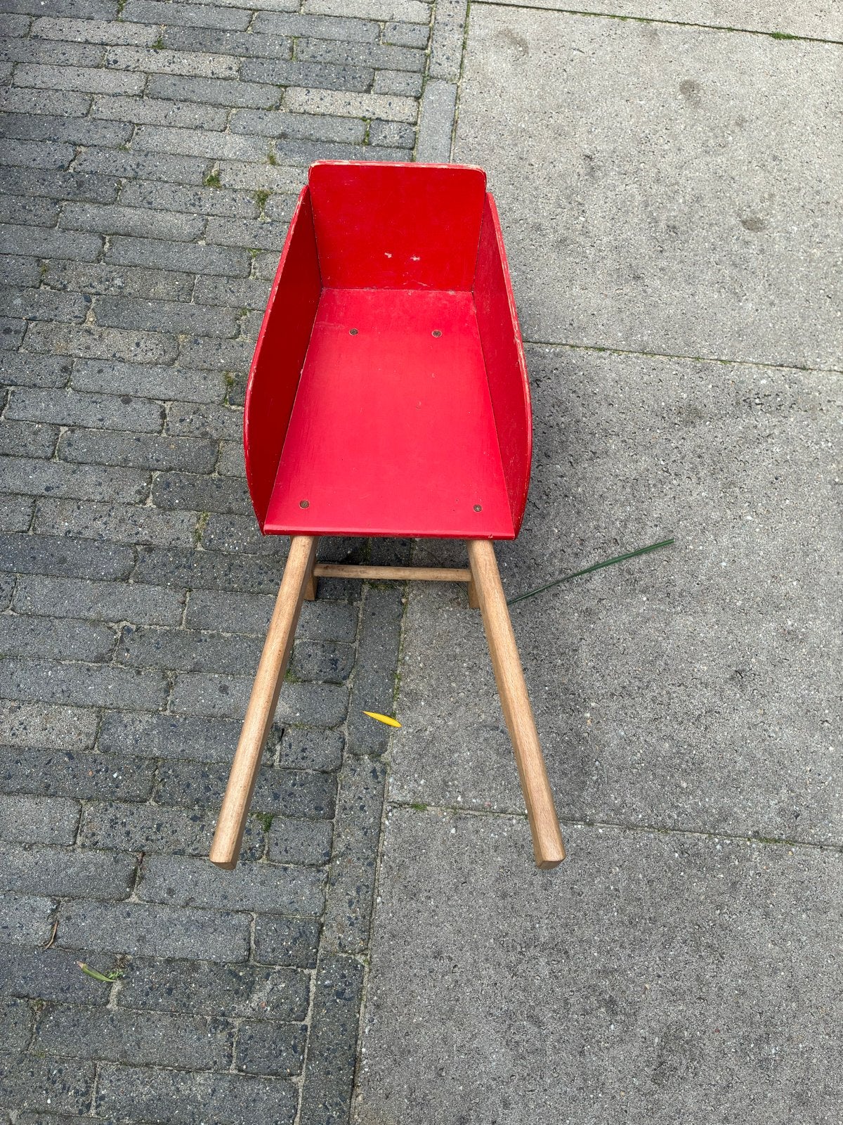 Rode houten speelkruiwagen voor kinderen, Ophalen of Verzenden, Gebruikt