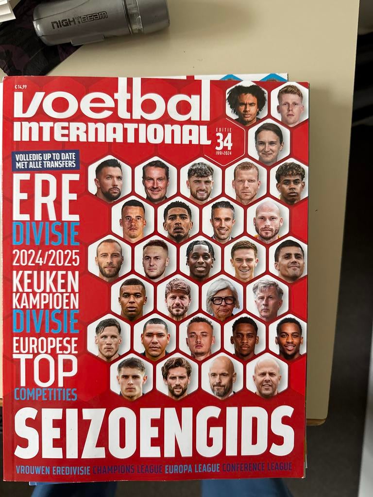 Voetbal International Seizoengids 2024/2025, Boeken, Sportboeken, Nieuw, Balsport, Ophalen of Verzenden