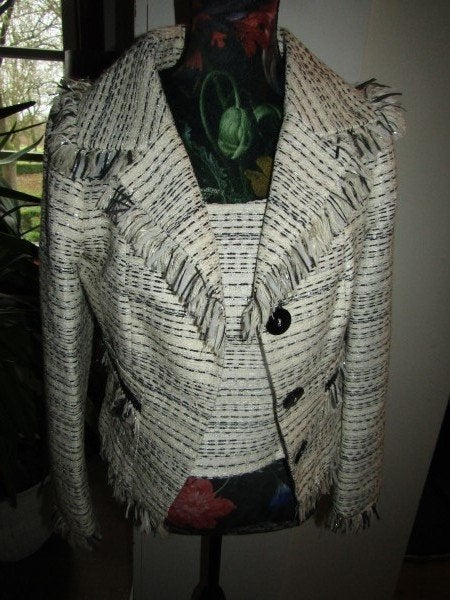 E1985 Vera Mont 38 jasje tweed roomwit zwart zilver franje, Maat 38/40 (M), Verzenden, Zwart, Nieuw
