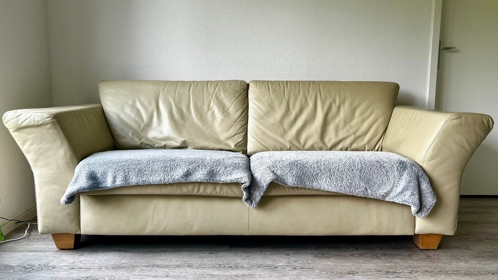 Set van 2 Crèmekleurige Leren Banken, Ophalen, Overige materialen, Gebruikt, 150 tot 200 cm