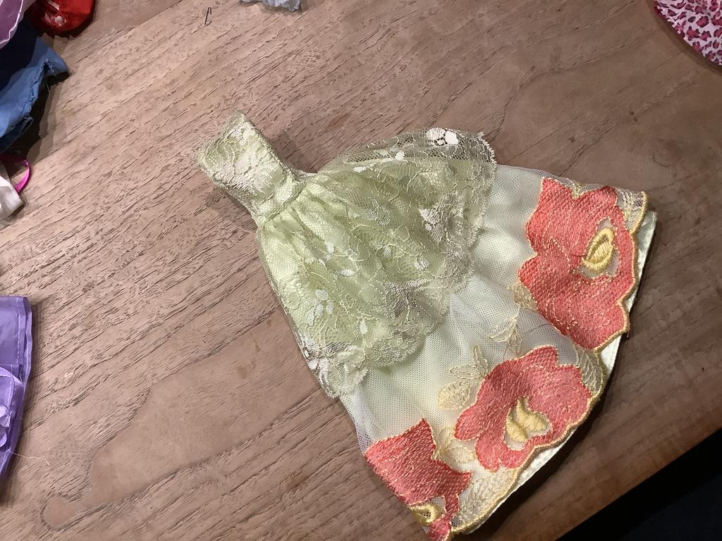 Barbie jurk, Ophalen of Verzenden, Gebruikt, Kleertjes
