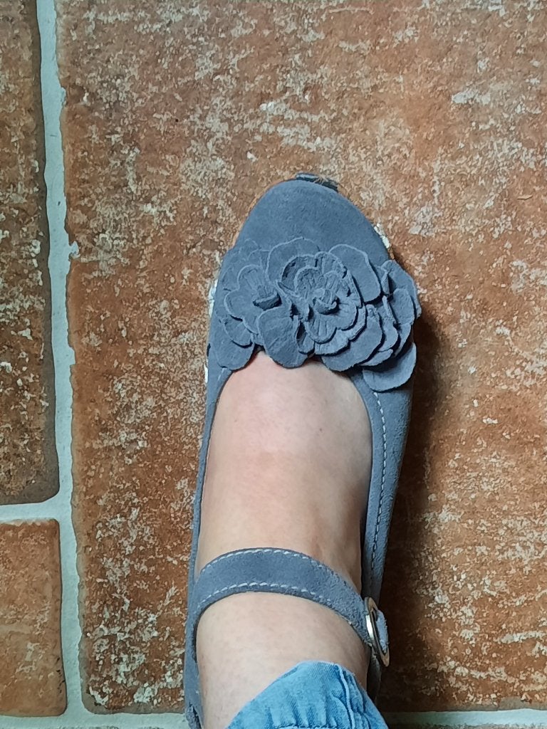 Grijsblauwe suede schoenen Footnotes, Schoenen met lage hakken, Ophalen of Verzenden, Zo goed als nieuw, Grijs